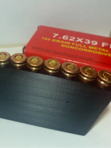 Clip o pieza de sujeción: SKS Stripper Clip Speed Loader — vista de referencia 2