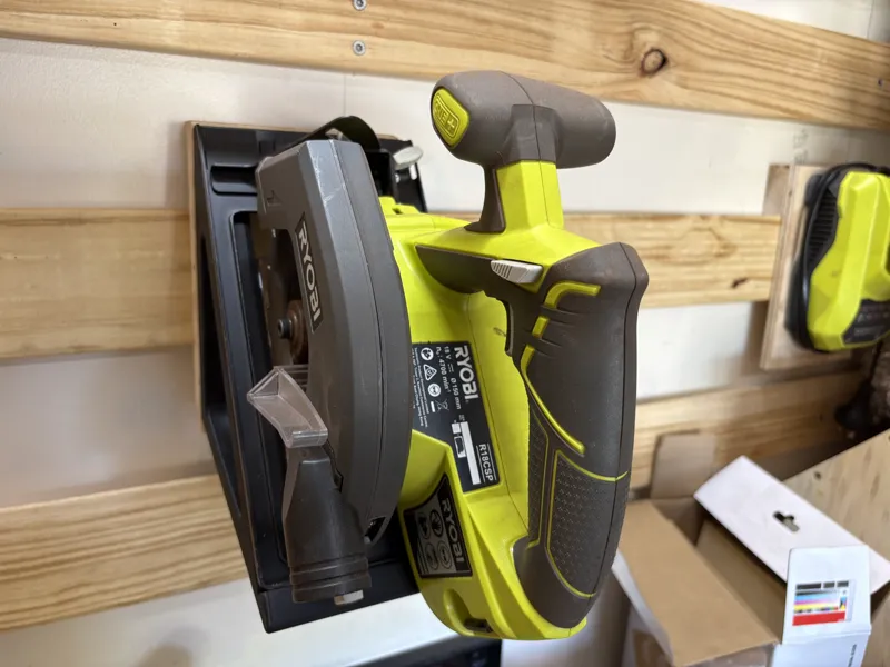 Ryobi Circular Saw Wall Mount - R18CSP