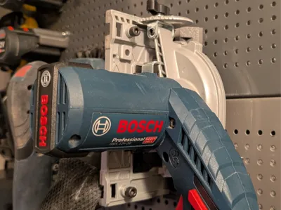 Bosch GKS 12v-26 Wall Mount