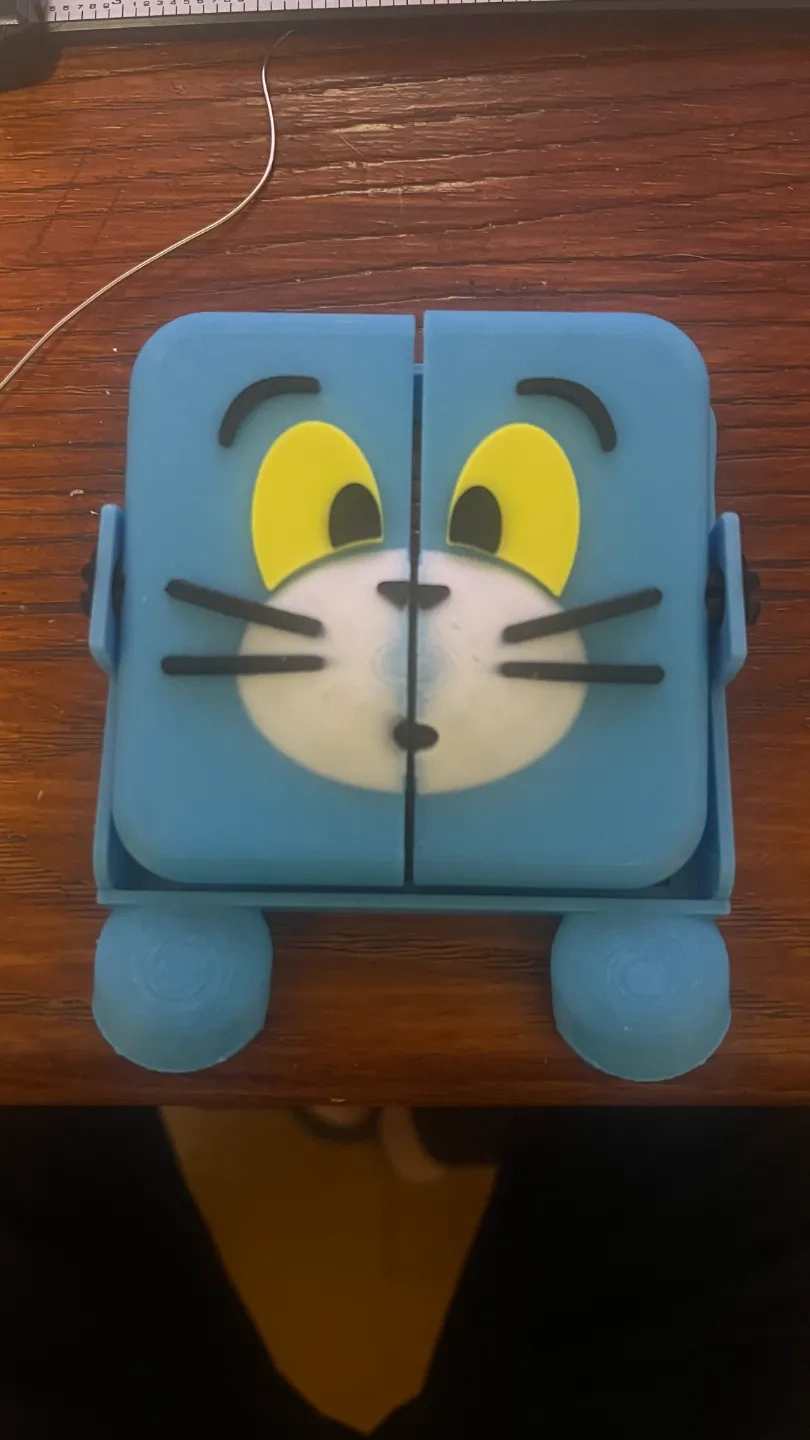 Miniatura 1 do modelo 3D 猫和老鼠灯具开关装饰盖Tom and Jerry Light Switch Decor shell