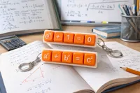 Keychain loop thickness: 1.6mm, position: Center,(Cases 1-8)