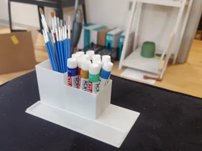 paintbrush holder with palette