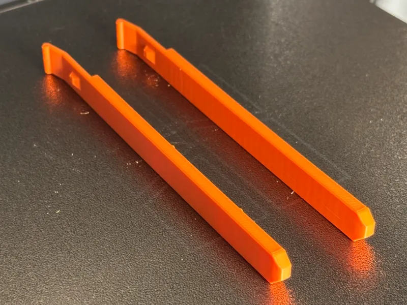 Hard drive rail