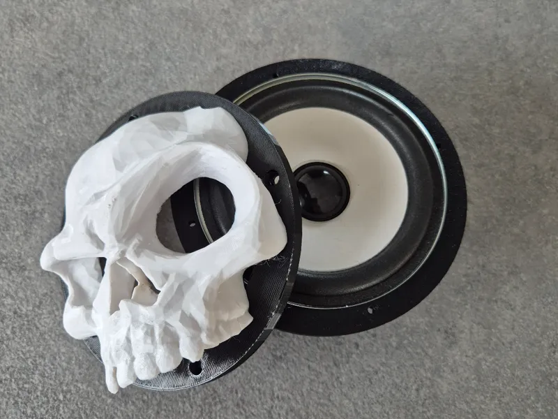 Skull speaker box 4"