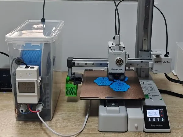 Smart Filament Dryer with In-Print Heating Support