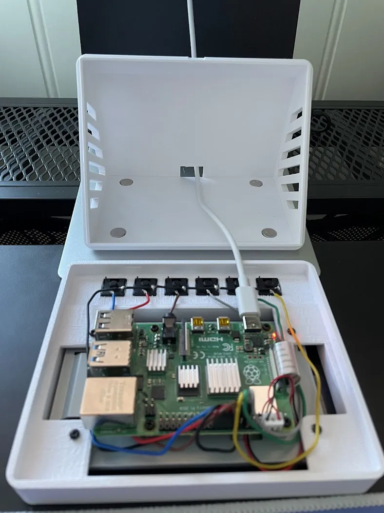 Raspberry Pi Button Box Case for Raspberry Pi 5