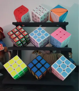 Rubix cube display shelf