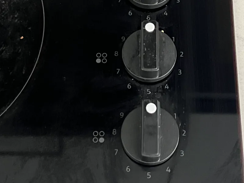 Ultra-Minimalist Hob Power Indicator Dot