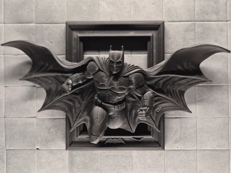 Out of the Frame – Batman Shadow | Keyhole Hanger