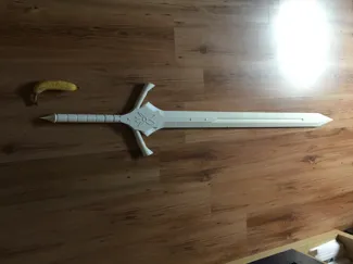 Farron Greatsword Lifesize