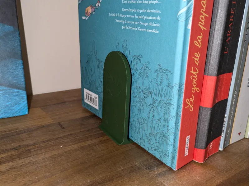 Simple Bookend with Smiley