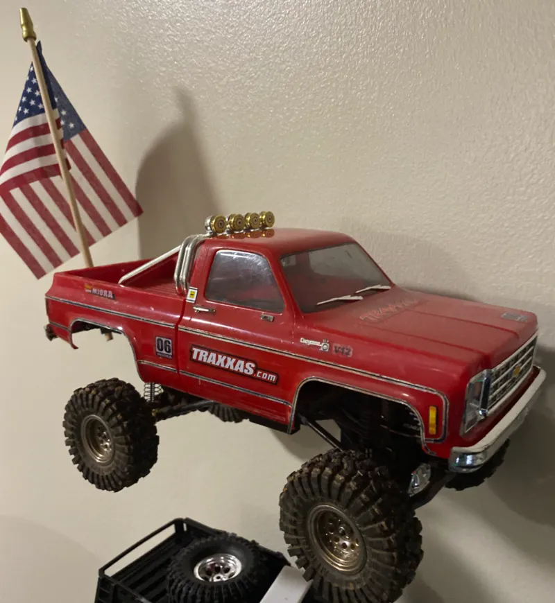 TRX4m Flag mount