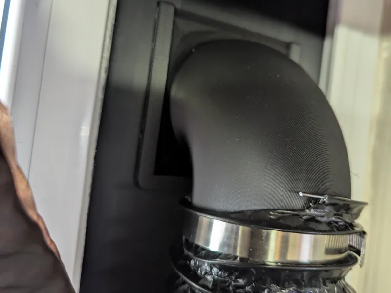 Duct Elbow - 70mm - 90° + Window Plate