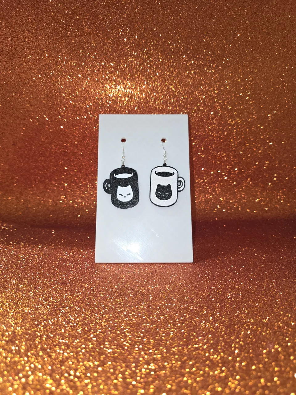Mugs cats earrings view 2
