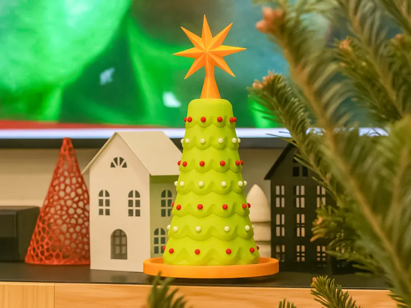 Christmas Tree (with Optional Ornaments)