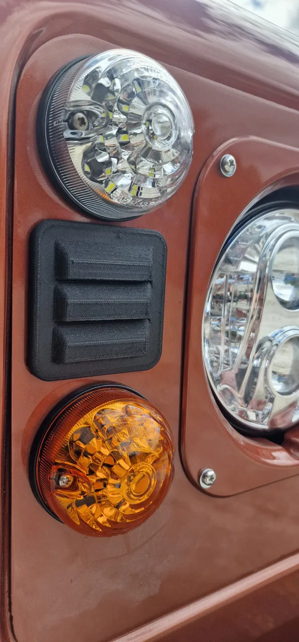 Land Rover defender horn vent view 3