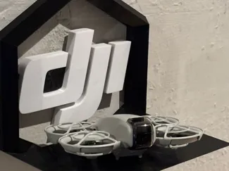Wandregal DJI Drohnen
