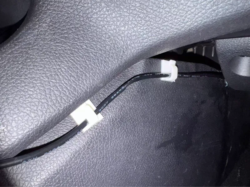 数据线理线卡扣