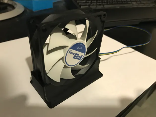 Desk Stand for PC Case Fans