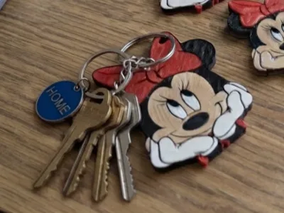 Minnie Mouse: Exclusive Multicolor Keychain