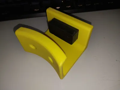 magnetic headphone holder