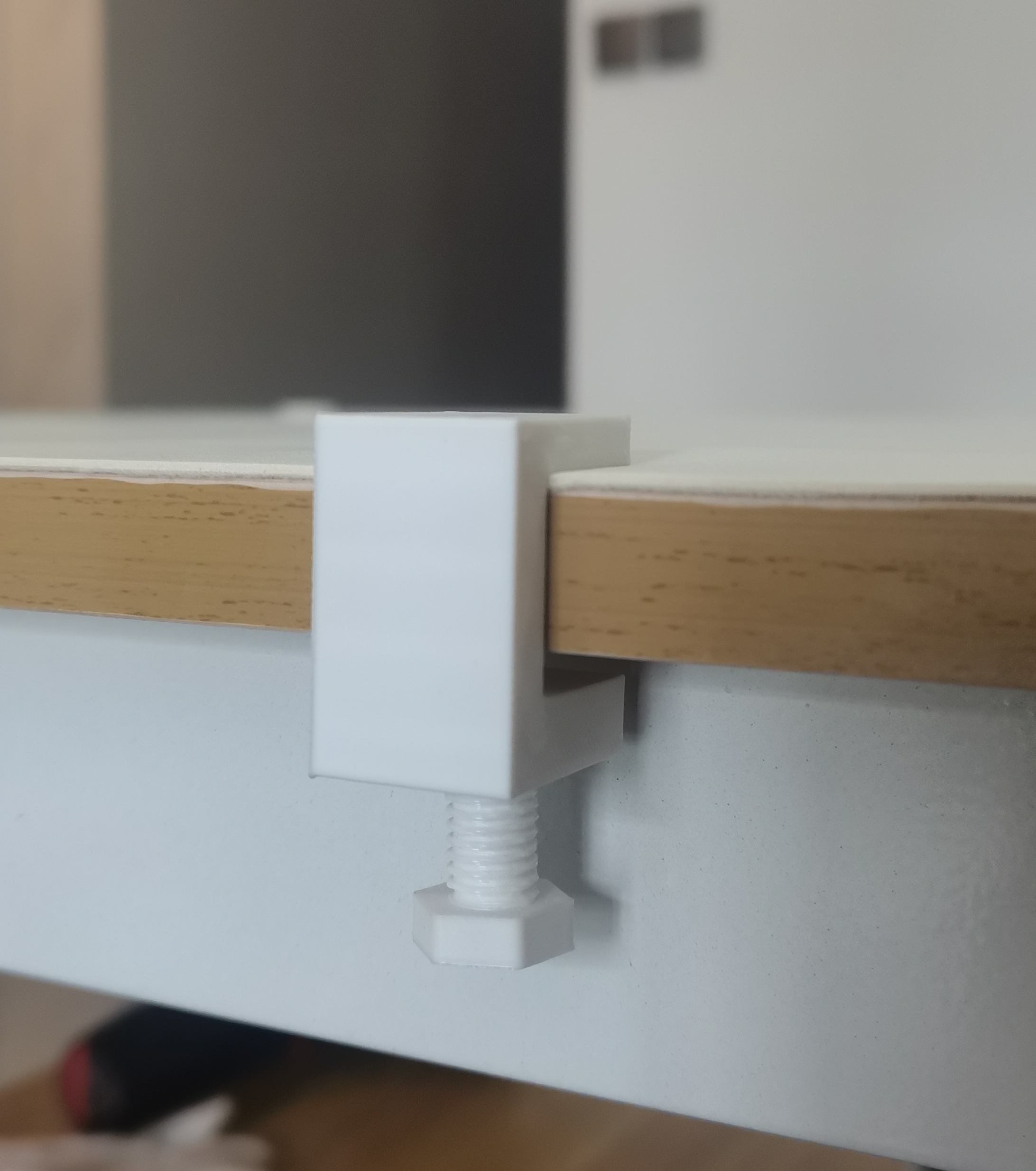 Miniatura 1 do modelo 3D 桌夹-桌面紧固装置