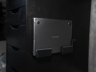 Macbook Vertical Mount - Fit's Pro & Air Models