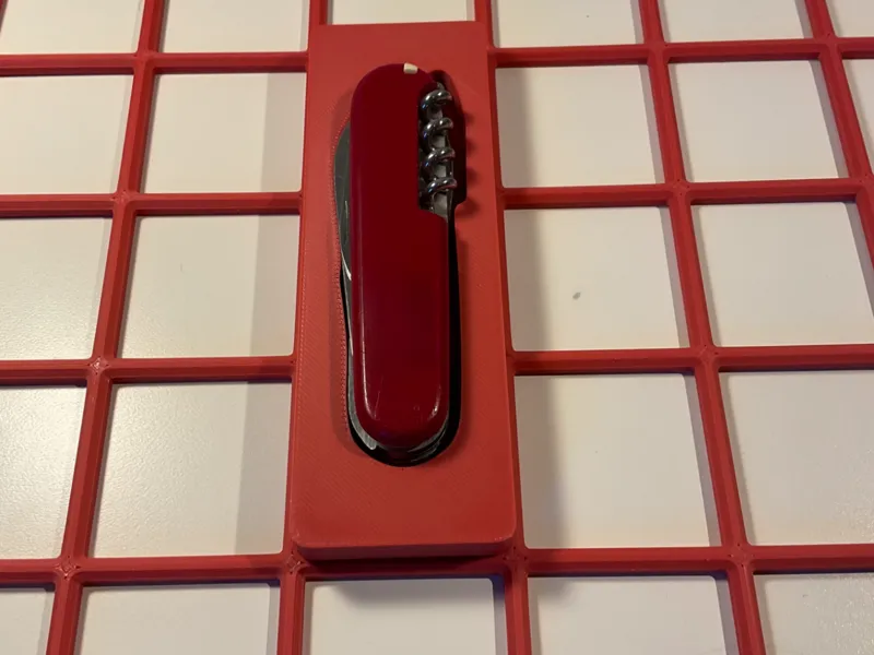 Swiss army knife Gridfinity holder