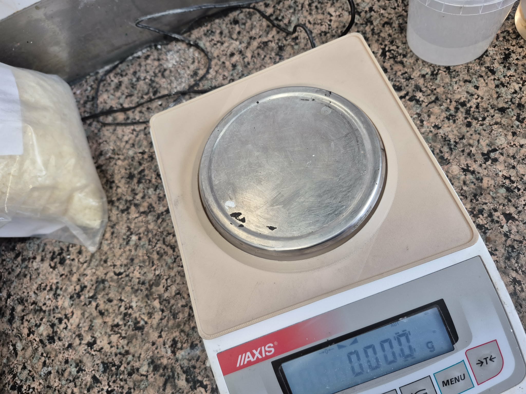 laboratory scale cover - Free 3D Print Model - MakerWorld