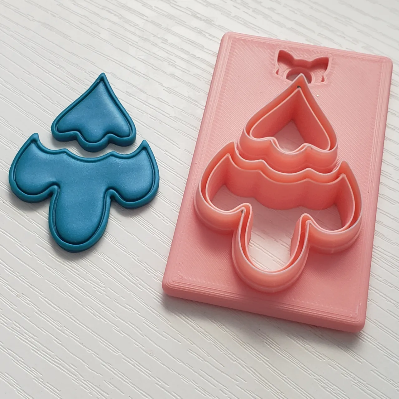 Chele Abstract/Modern Polymer Clay Earring Cutter view 4