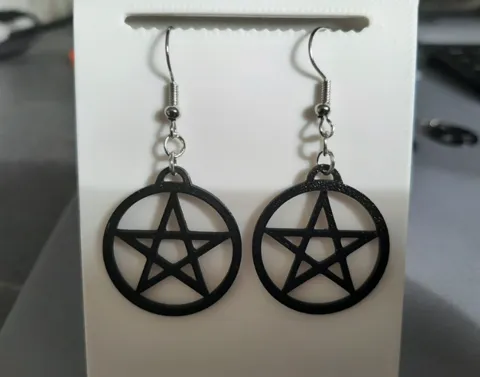 Pentacle/ Pentagramm Earring view 2