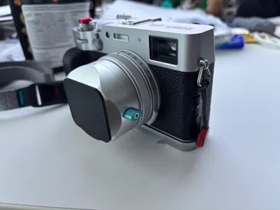 Fujifilm X100VI squarehood knob for easy release