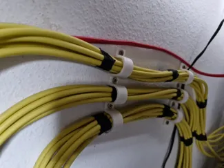 Triple Cable Holder – 20 mm