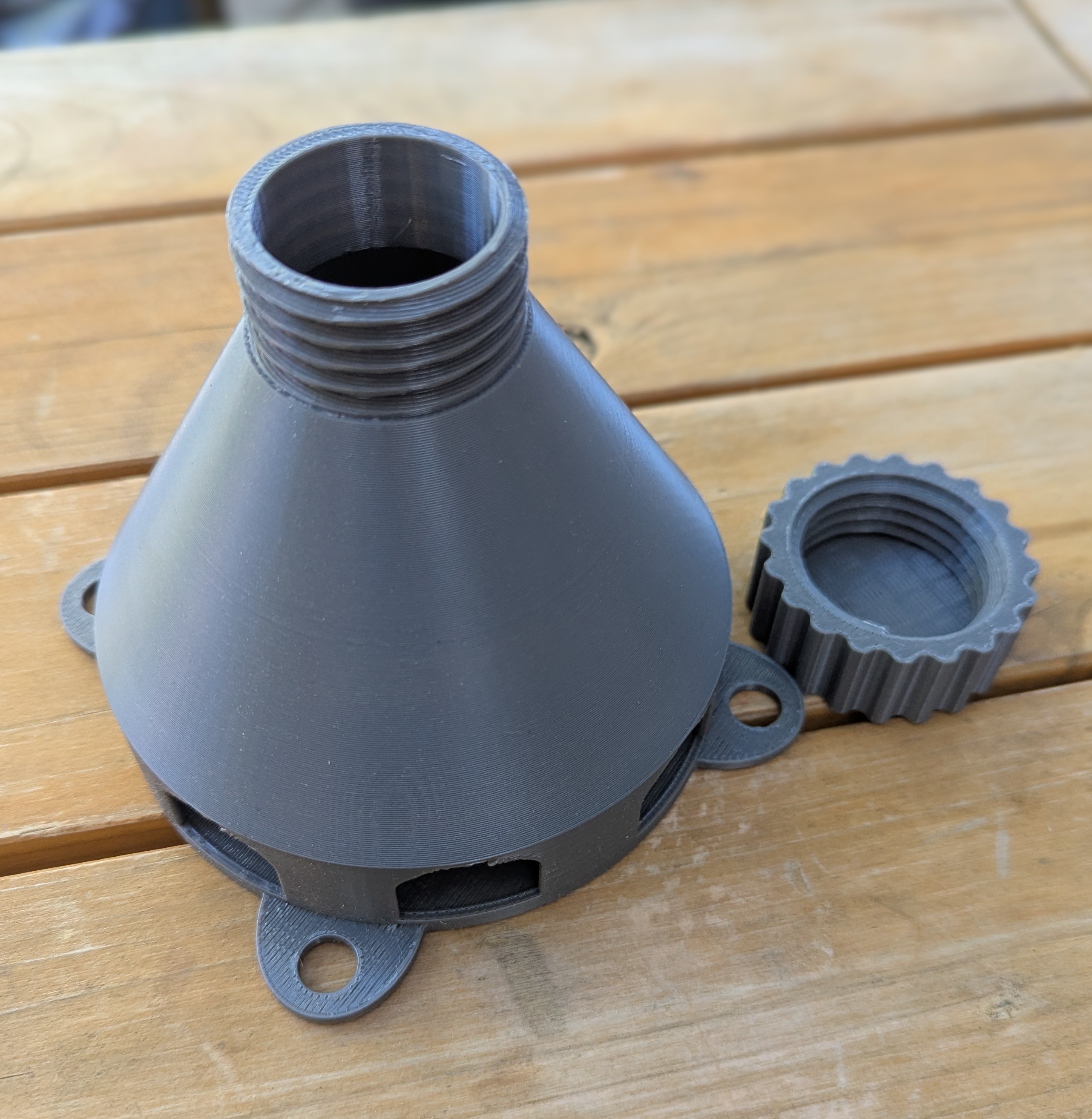 Miniatura 2 do modelo 3D Small slug trap.