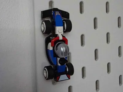 F1 Mini Figure Skadis Mount