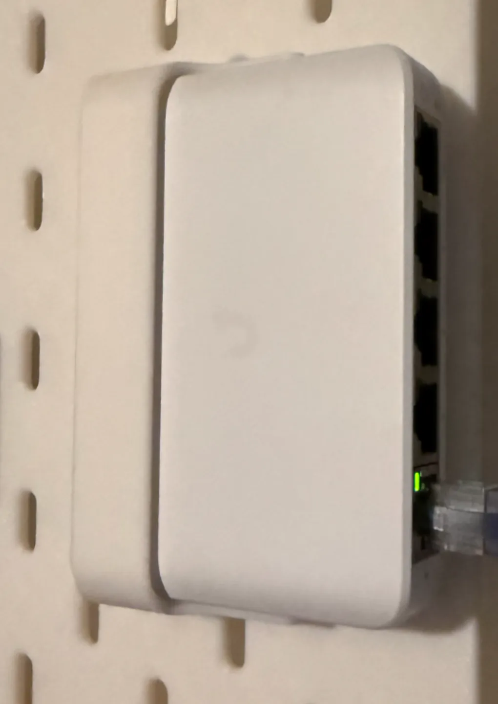 Support Skadis pour Unifi Flex Mini