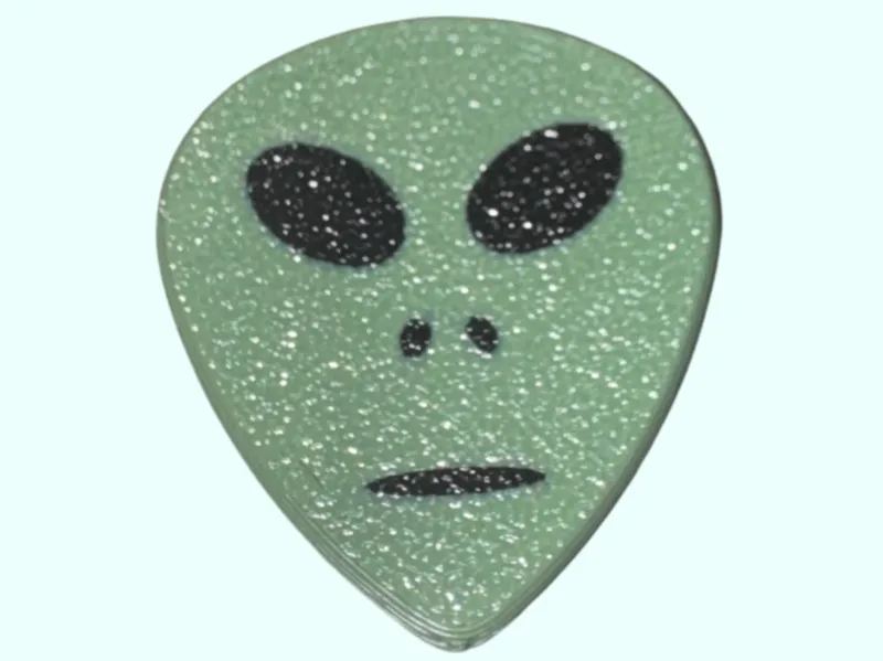 alien guitar pick (fast print)