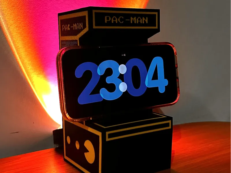 Mini Arcade Pac-Man MagSafe Stand