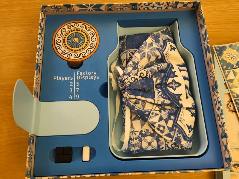 Azul boardgame insert