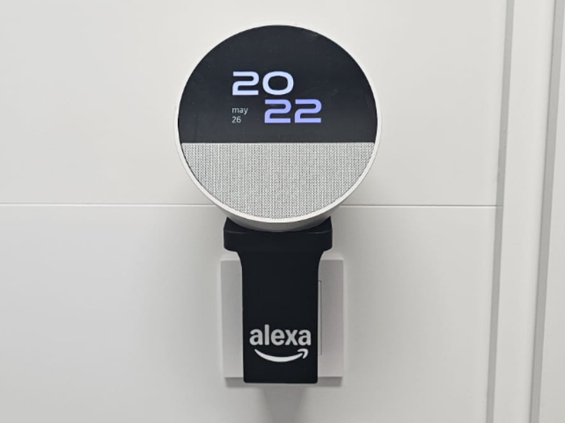 Amazon Echo Spot (2024) EU Outlet Wall Mount