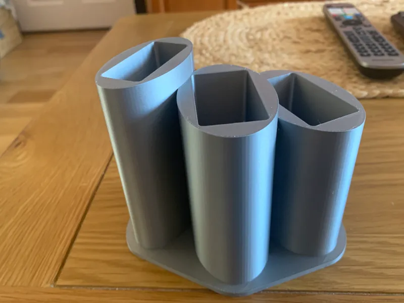 Remote Control Stand x3