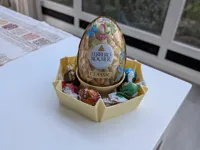 Box with display