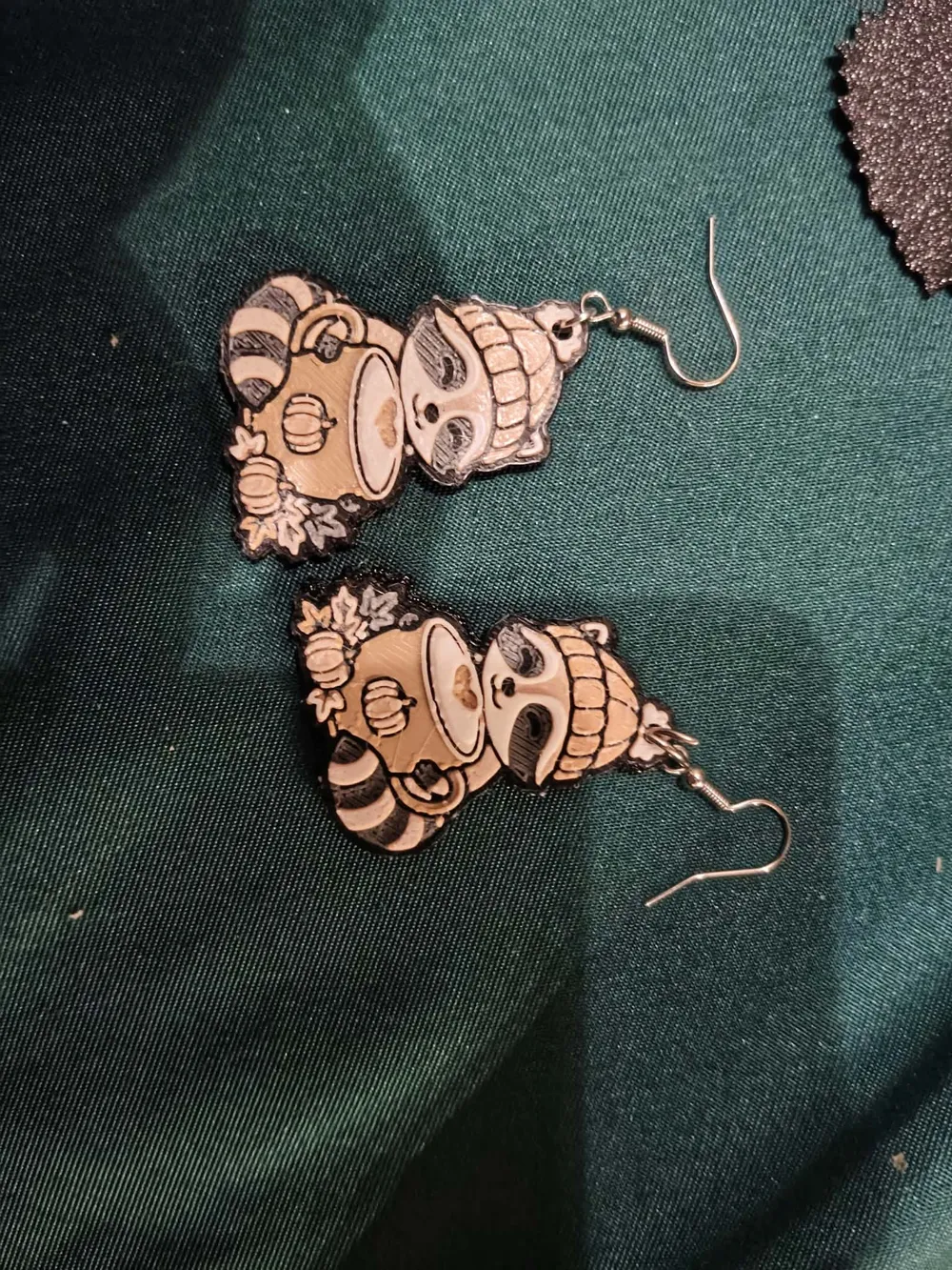 Mini Raccoon raccoon earrings hueforge - Free 3D Print Model - MakerWorld