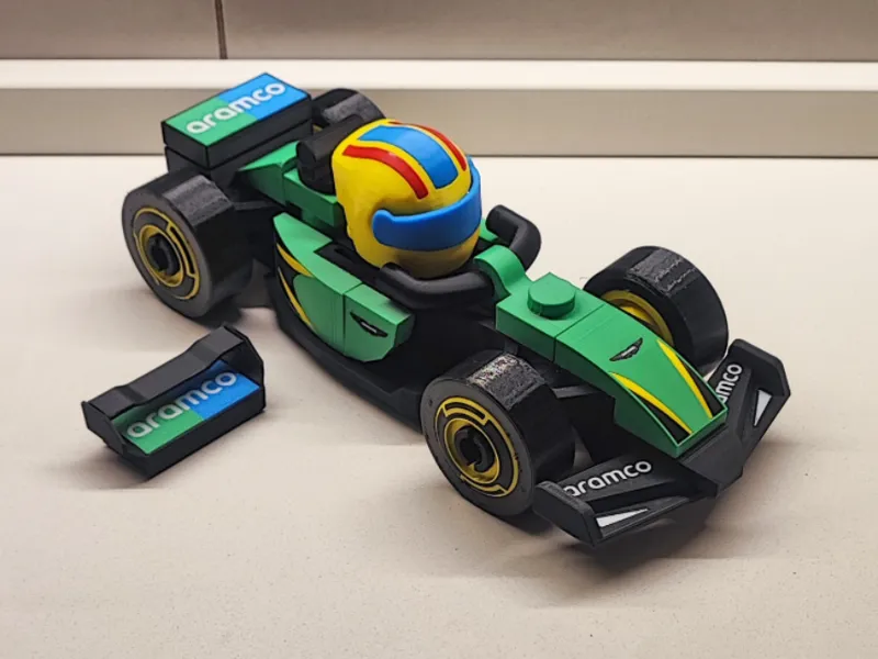 F1 Brick Aston Martin – Deluxe 300% PLUS