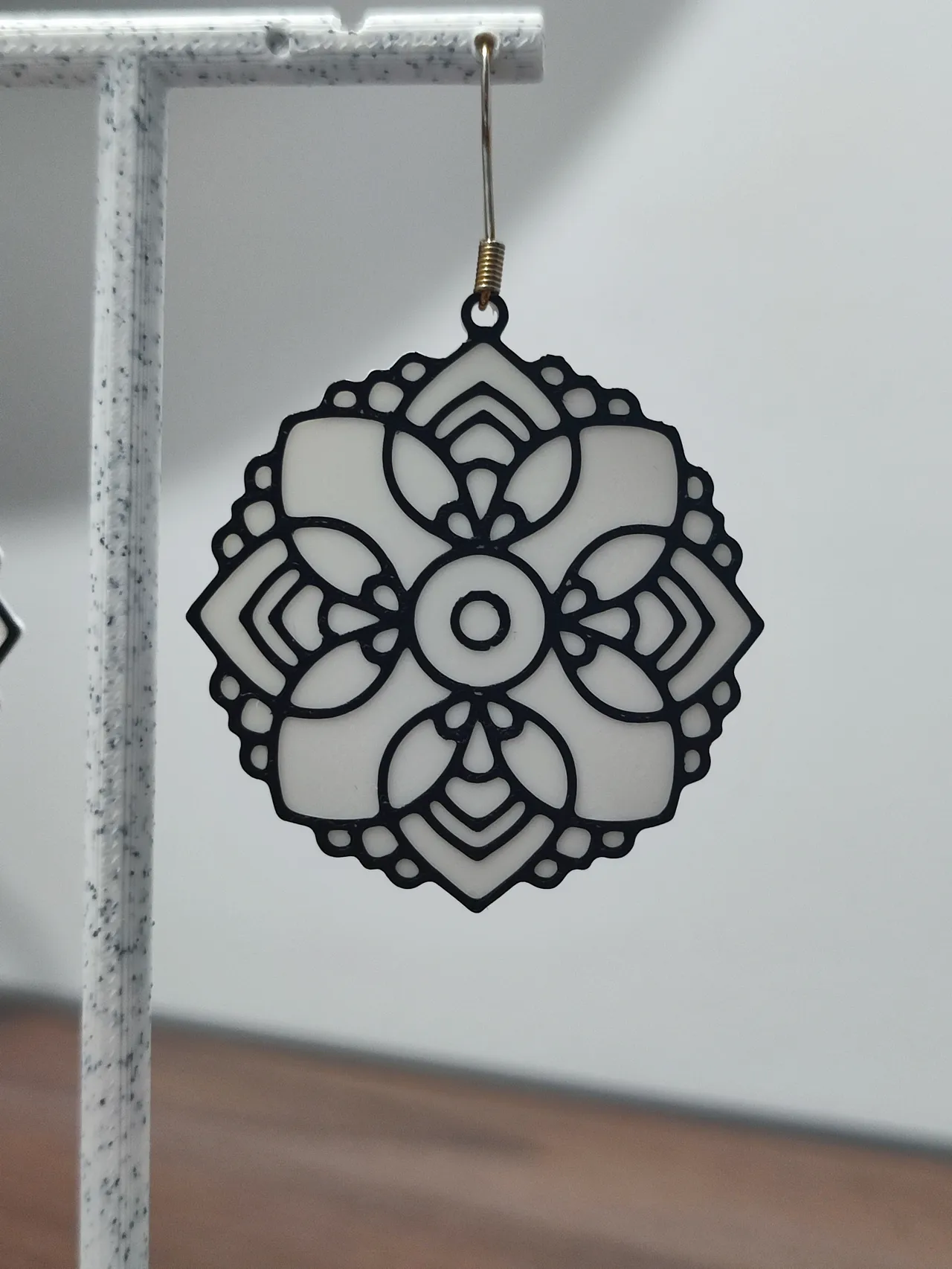 Aretes Flor de Lotus Bicolor view 4