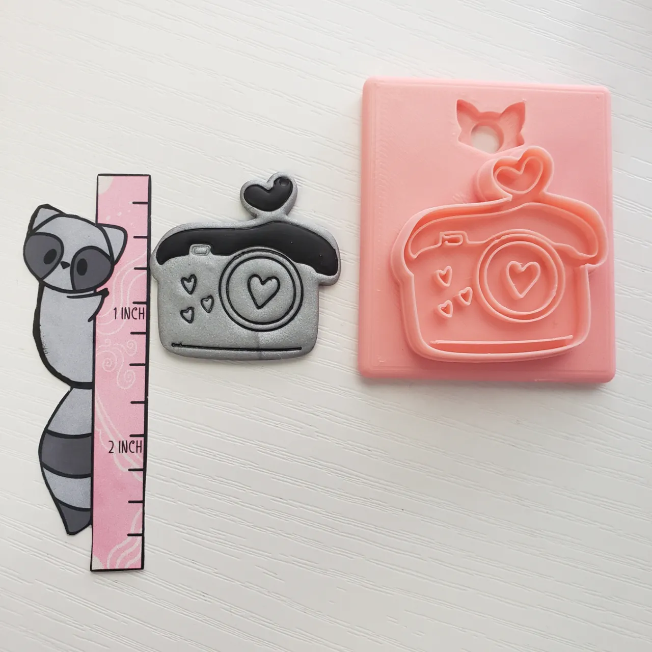 Pro Camera W/ Hearts Valentine Clay Earring Cutter view 3