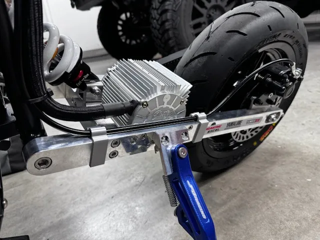 MWMM Swing arm Brake line Retainer