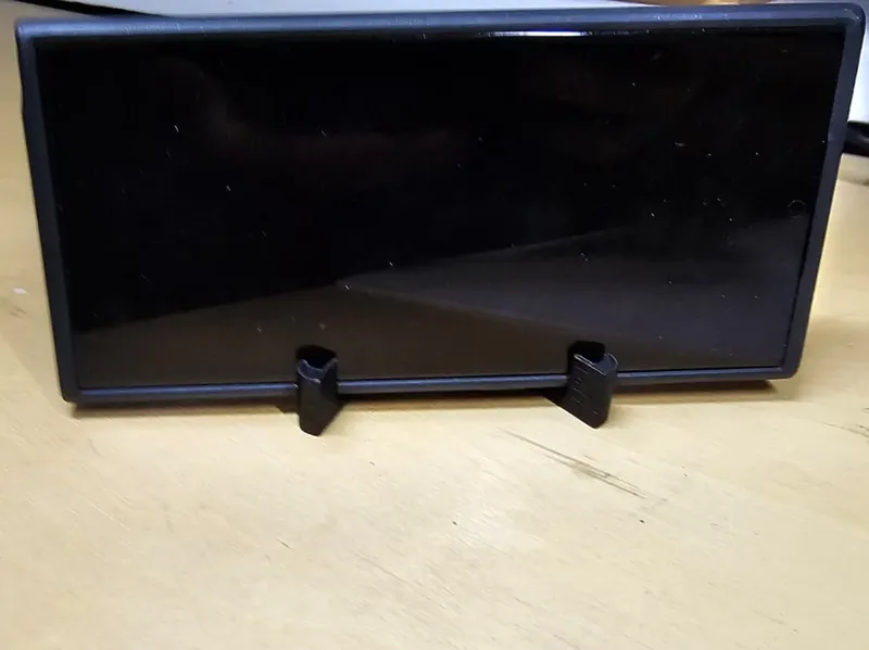 Foldable smartphone stand
