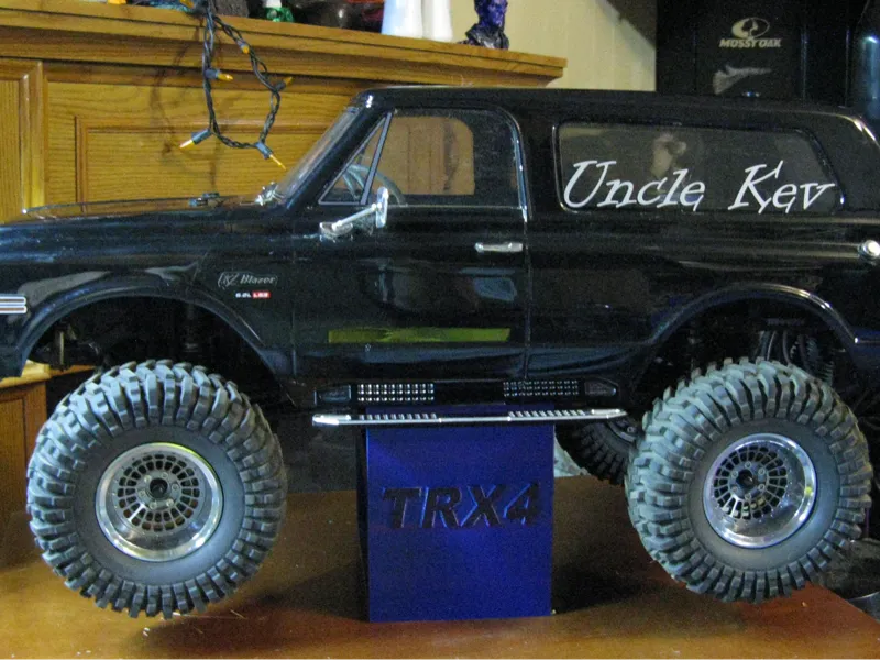 TRX4 STAND 