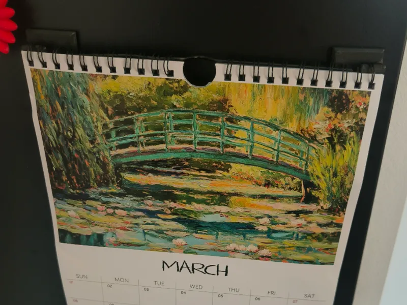 Calendar hanger magneet